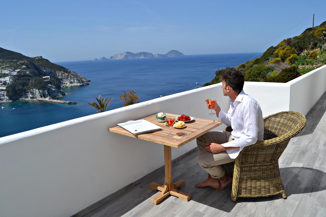 Maridea Casa Vacanza- Le Alcove Sul Mare Suites Ponza Luaran gambar