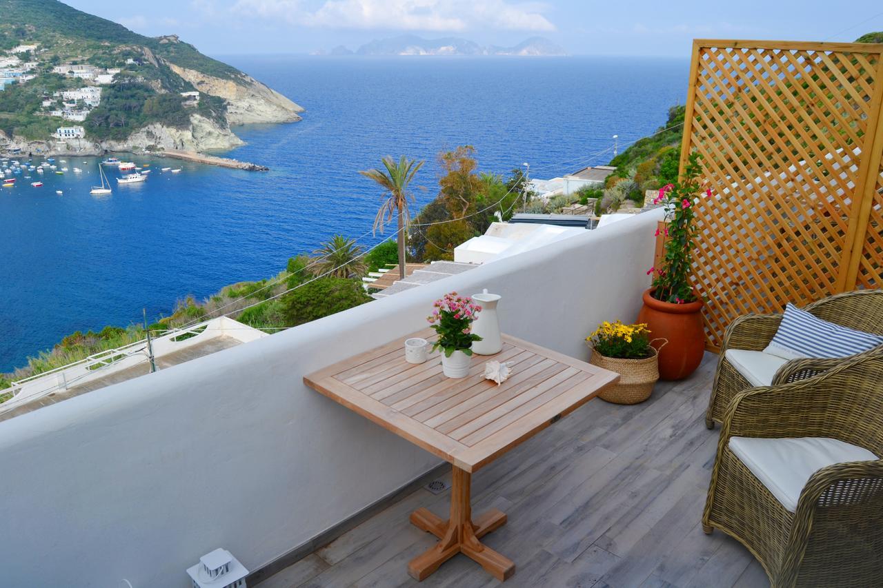 Maridea Casa Vacanza- Le Alcove Sul Mare Suites Ponza Luaran gambar