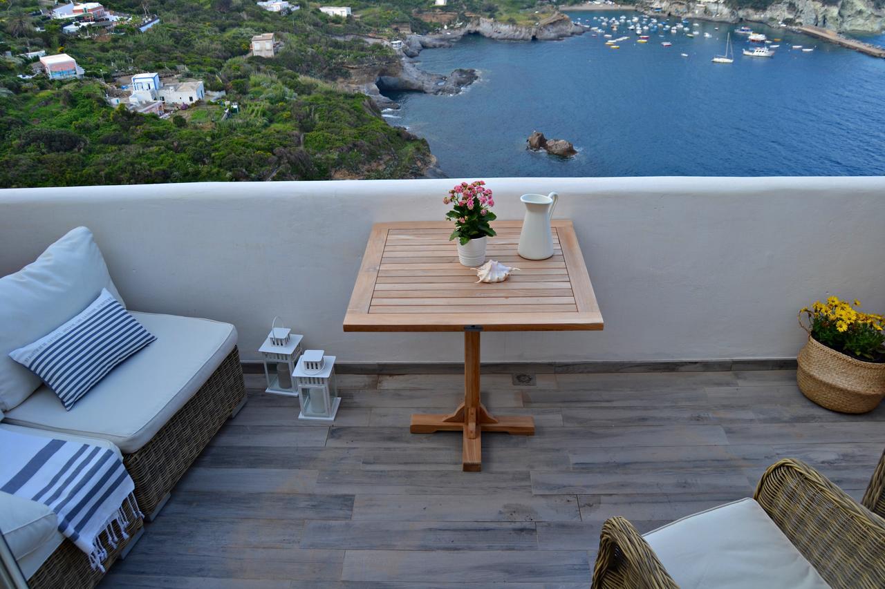 Maridea Casa Vacanza- Le Alcove Sul Mare Suites Ponza Luaran gambar