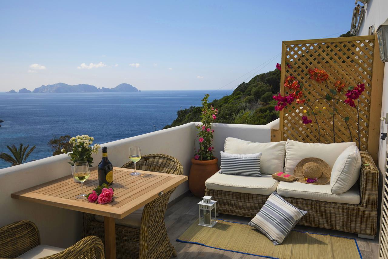Maridea Casa Vacanza- Le Alcove Sul Mare Suites Ponza Luaran gambar