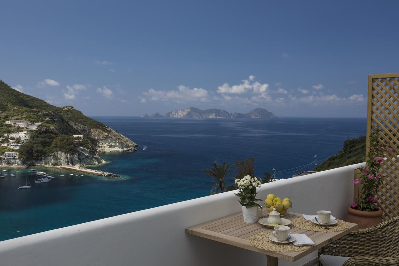 Maridea Casa Vacanza- Le Alcove Sul Mare Suites Ponza Luaran gambar