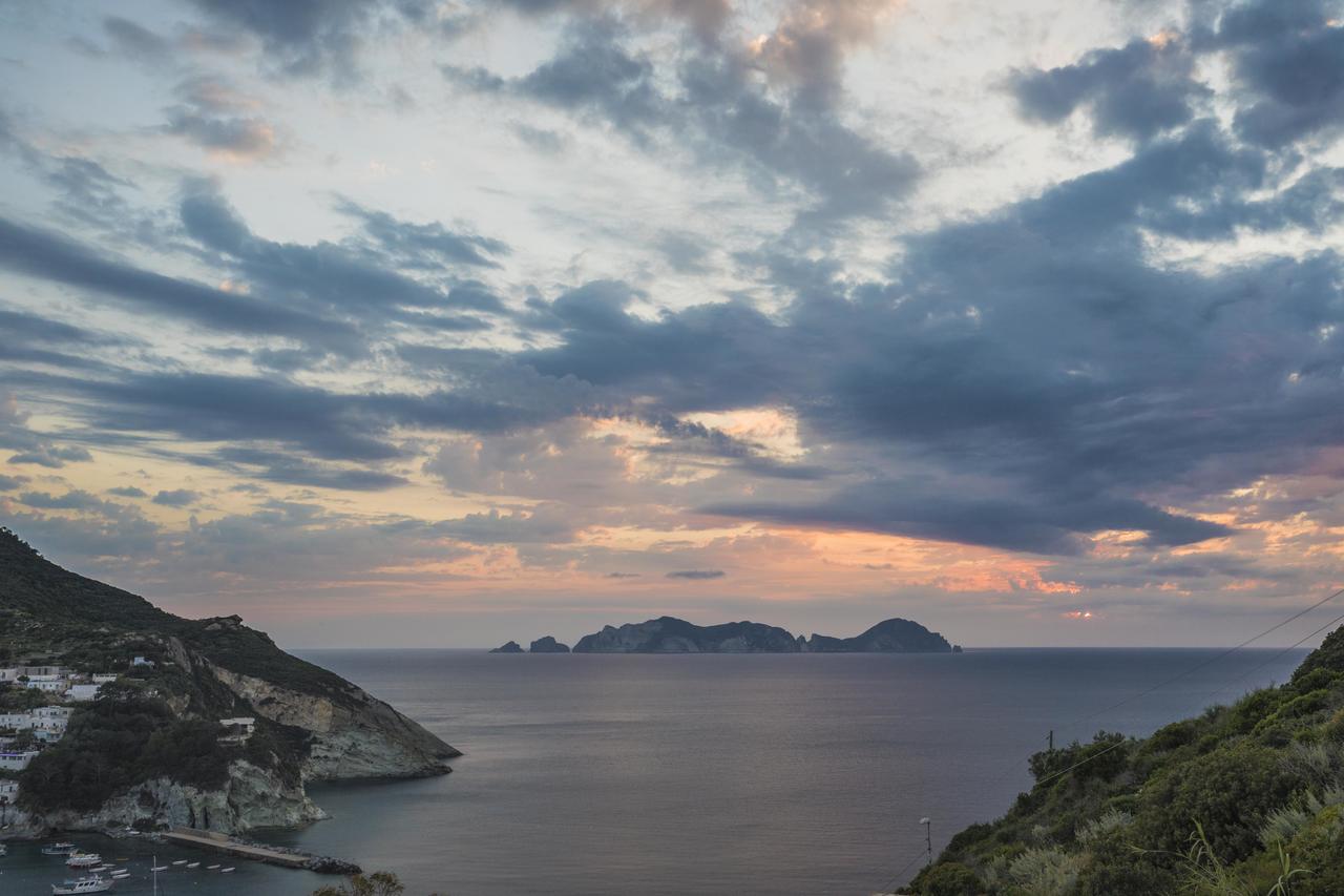 Maridea Casa Vacanza- Le Alcove Sul Mare Suites Ponza Luaran gambar
