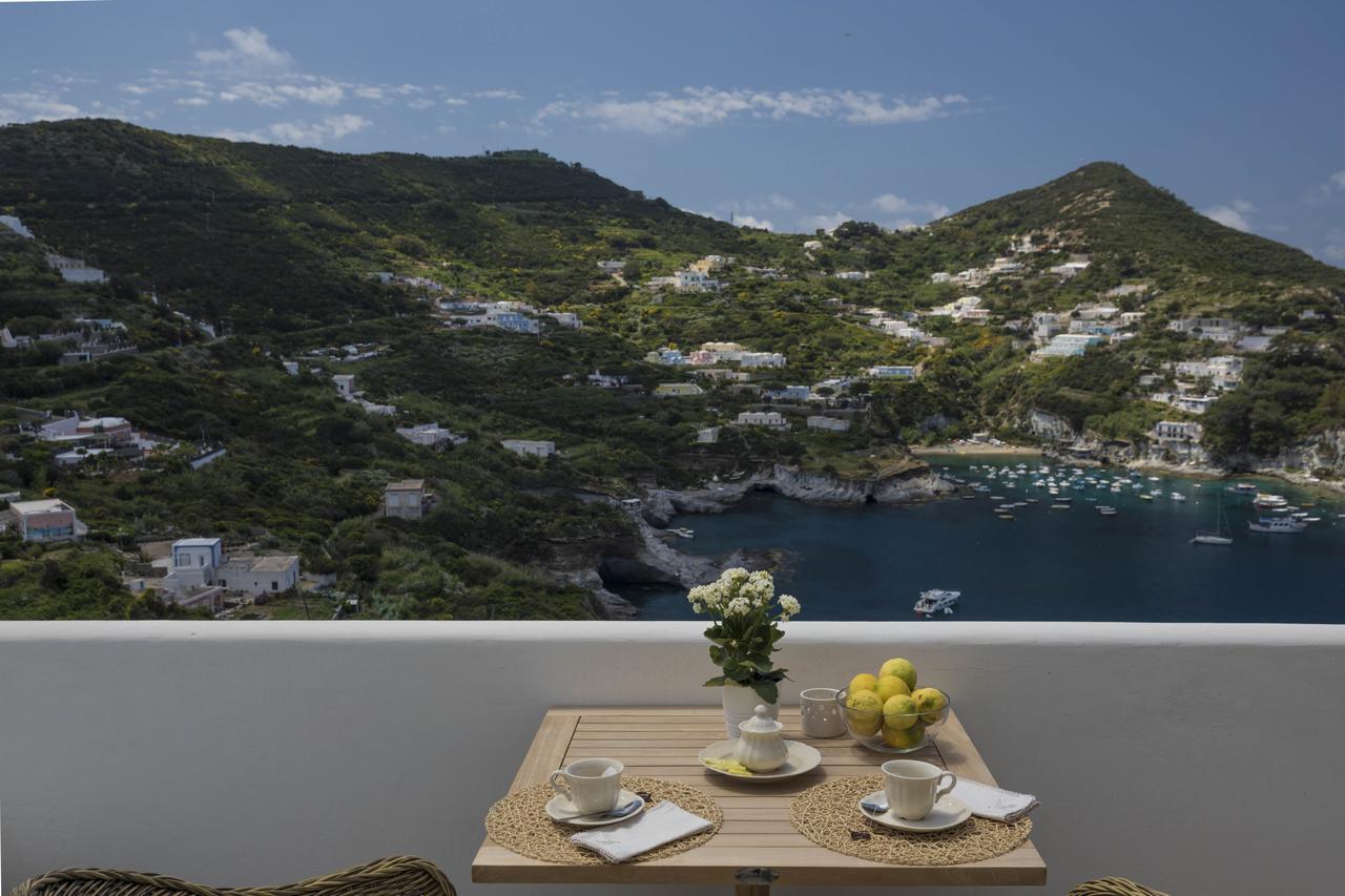 Maridea Casa Vacanza- Le Alcove Sul Mare Suites Ponza Luaran gambar