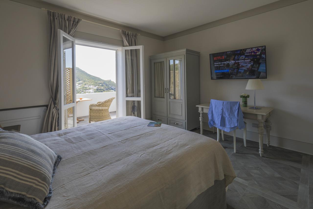 Maridea Casa Vacanza- Le Alcove Sul Mare Suites Ponza Luaran gambar