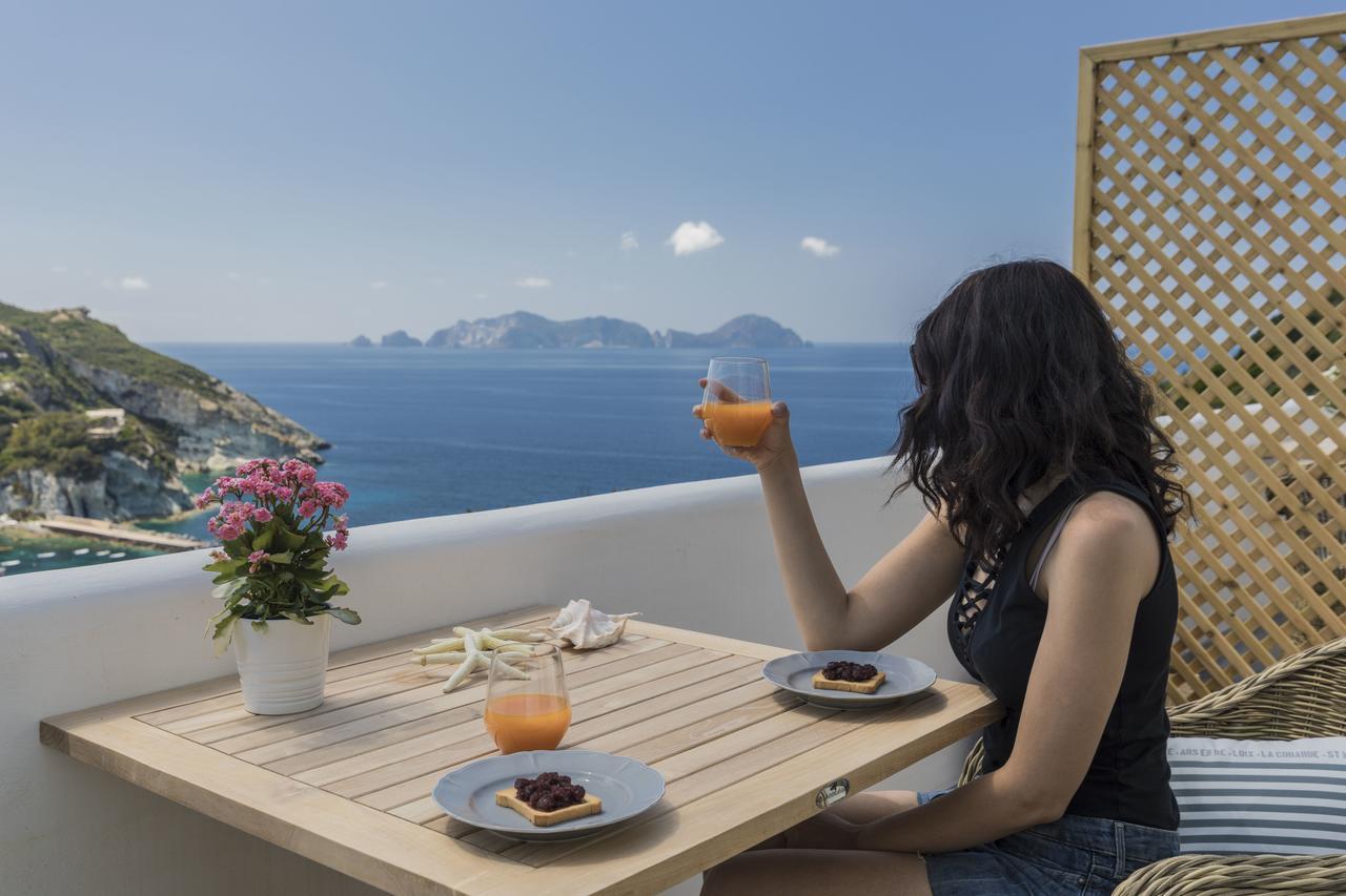 Maridea Casa Vacanza- Le Alcove Sul Mare Suites Ponza Luaran gambar