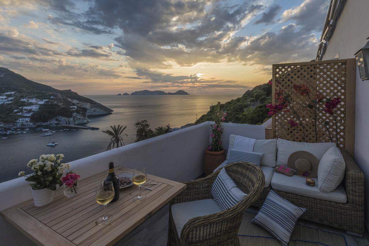 Maridea Casa Vacanza- Le Alcove Sul Mare Suites Ponza Luaran gambar