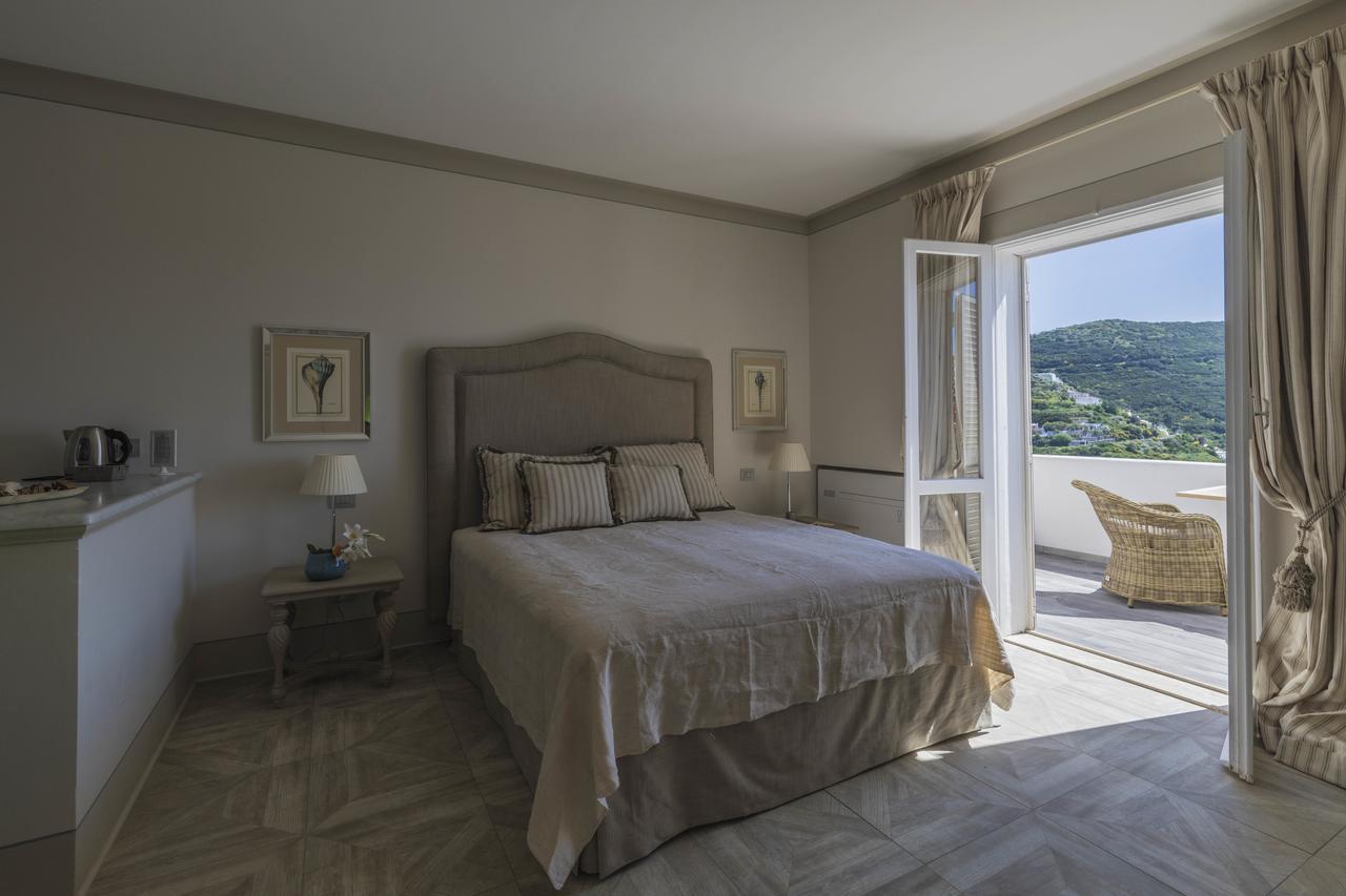Maridea Casa Vacanza- Le Alcove Sul Mare Suites Ponza Luaran gambar