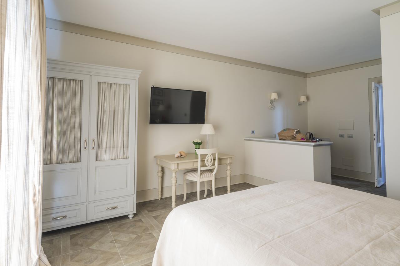 Maridea Casa Vacanza- Le Alcove Sul Mare Suites Ponza Luaran gambar